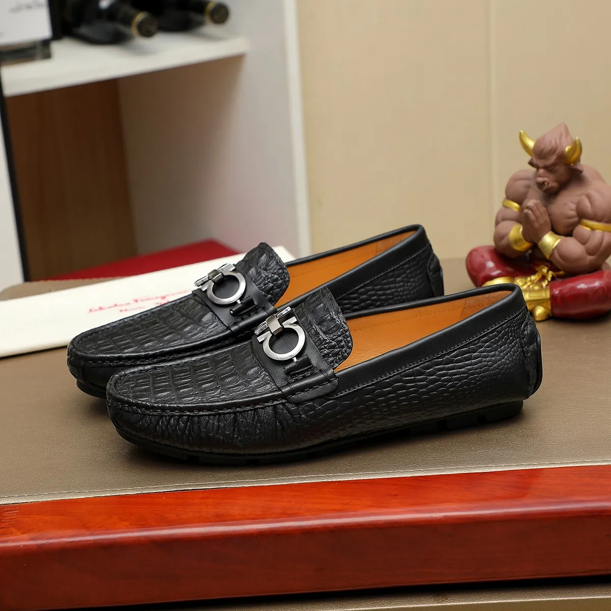 Men's shoes 💰360 🕷🕷【Ferragamo】Ferragamo Popular fashionable casual slip-on shoes🇨🇳Official website counter 1:1 production, original mold opening💯Good quality visible, imported high-end first-layer calfskin, luxurious pigskin lining🌿Very clear texture, high-quality waterproof, non-slip and wear-resistant outsole🎋High quality and low price, truly handmade🍓Color, code number 38-45